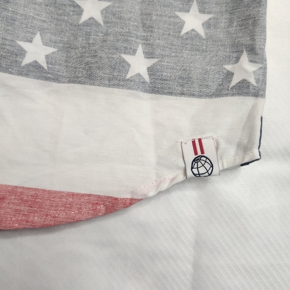 3/$25 Free Planet mens size XS American flag button-down short sleeve - Picture 3 of 8